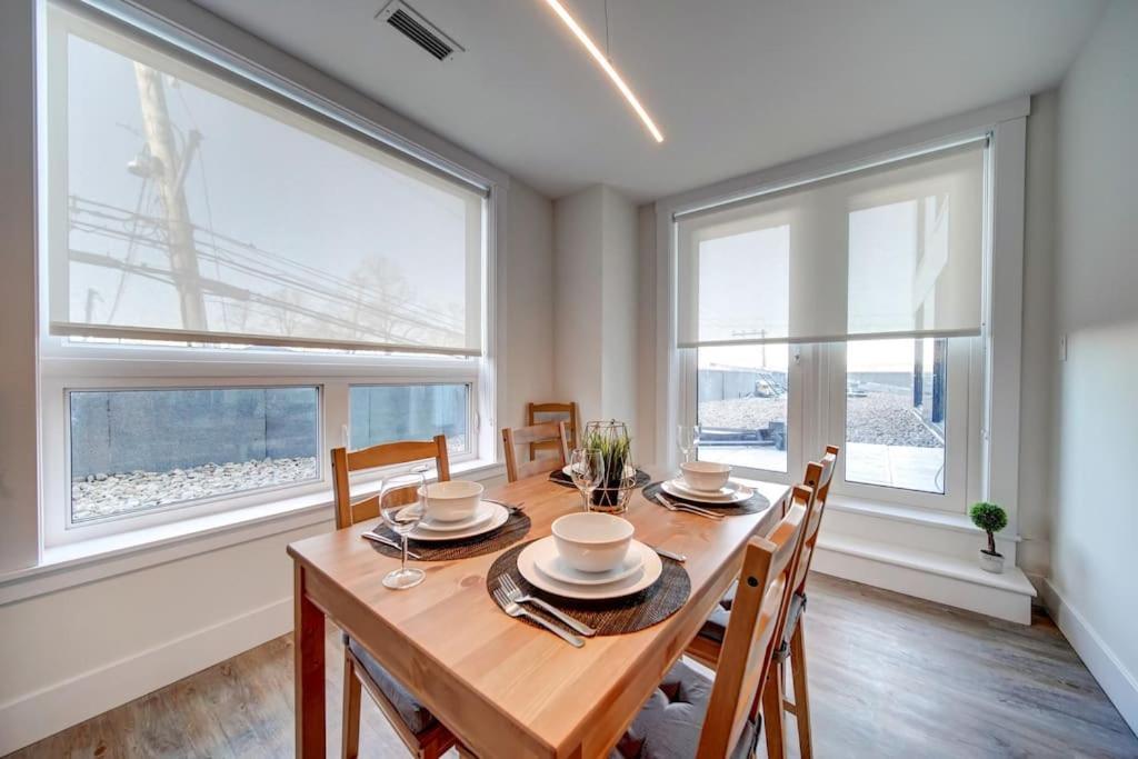 Luxurious Modern 2Br Condo Sleeps 5 Coffee, Ac, Wifi Halifax Exteriör bild